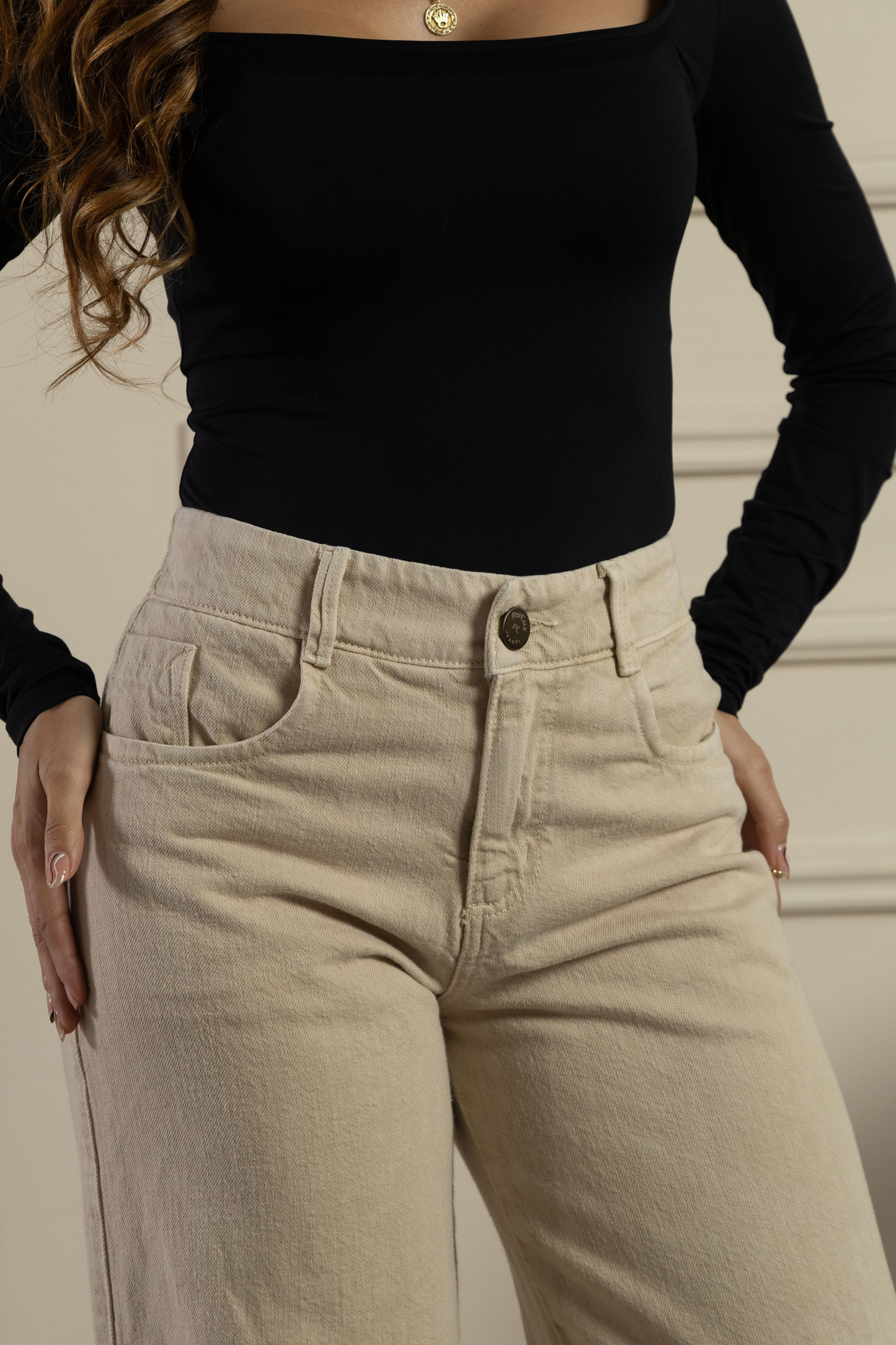 Jean recto en tono café - REF: 10252