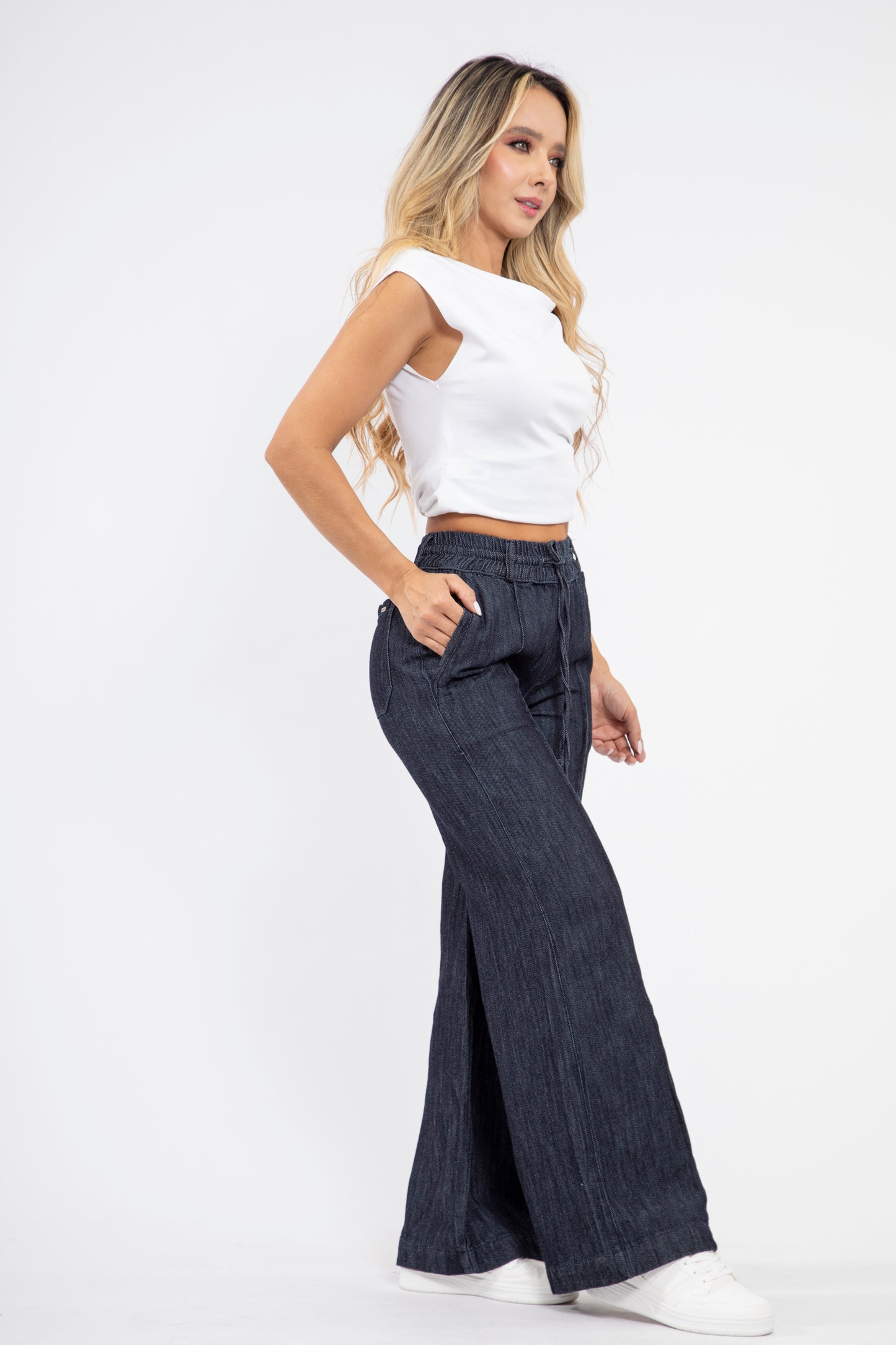 Jean wide leg con pretina en resorte