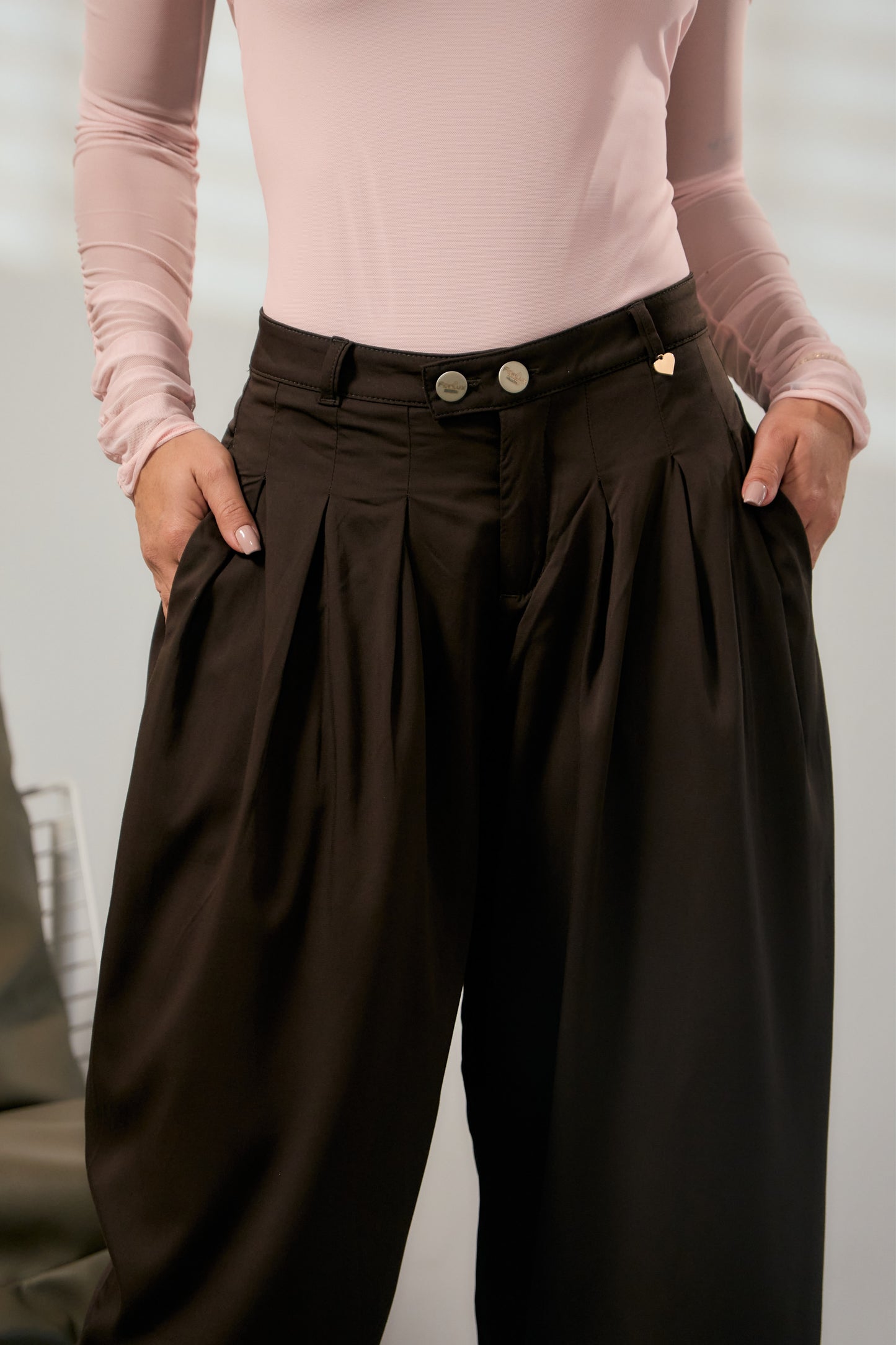 Pantalón aladino y bota asimétrica - REF: 10430