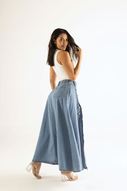 Falda larga en denim con botones laterales y abertura - REF: 10195