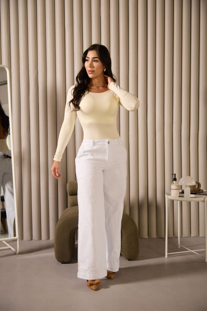 Jean con flores bordadas - REF: 10328