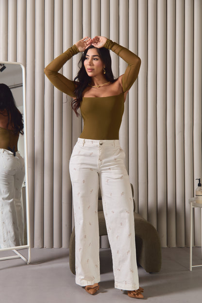 Pantalón con flores bordadas - REF: 10330