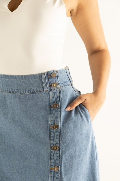 Falda larga en denim con botones laterales y abertura - REF: 10195