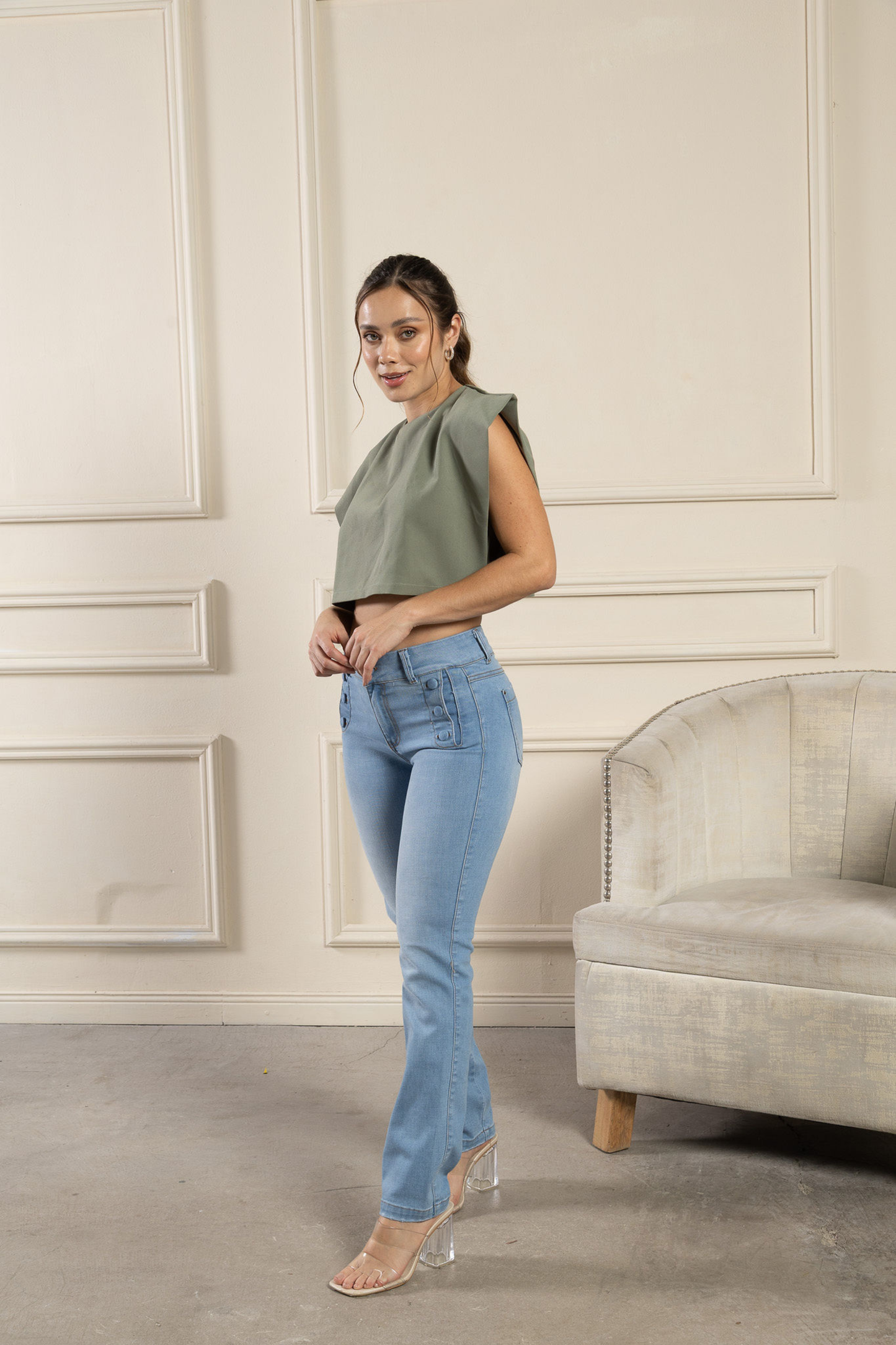 Skinny jean con botones decorativos en bolsillos - REF: 10285