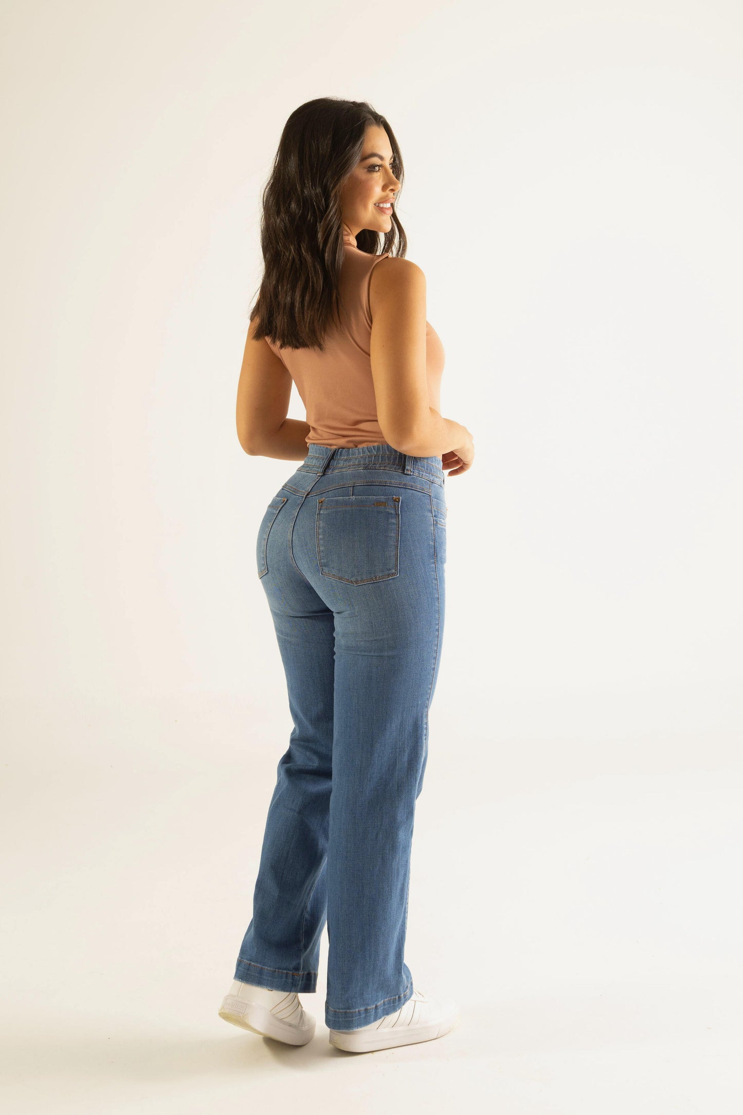 Jean bota recta tono claro - REF: 10235