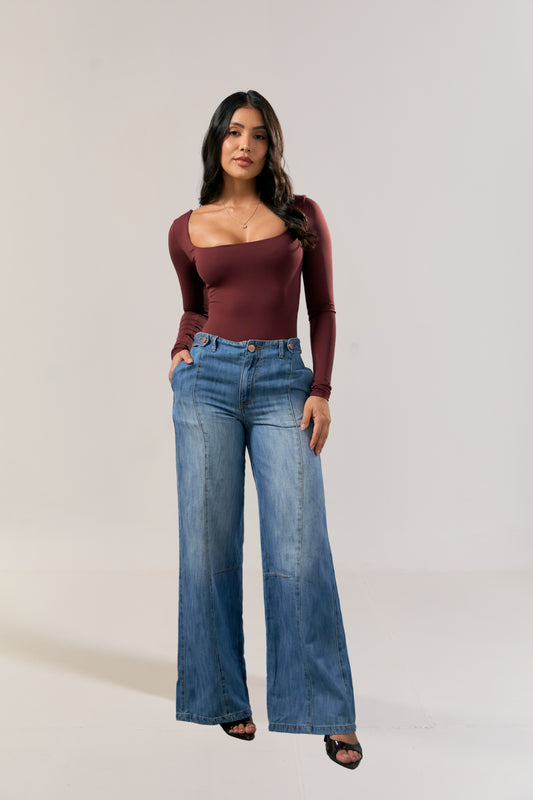 Jean bota ancha con costuras delanteras – REF: 10443