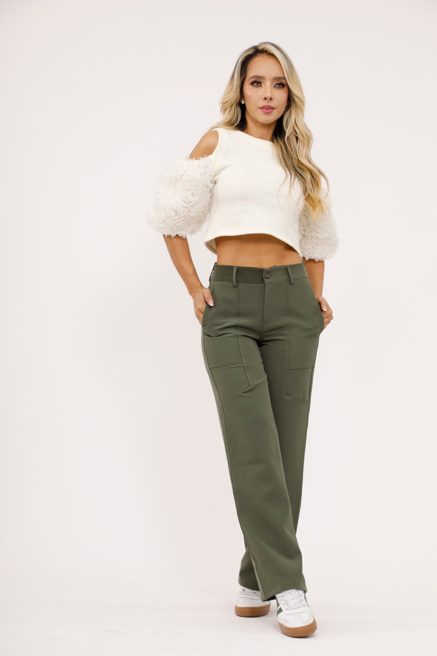 Pantalón Tipo Palazzo en Tono Verde Militar