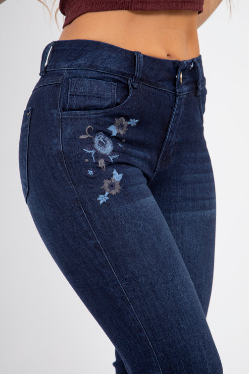 Jean flare con bordado - REF: 10192