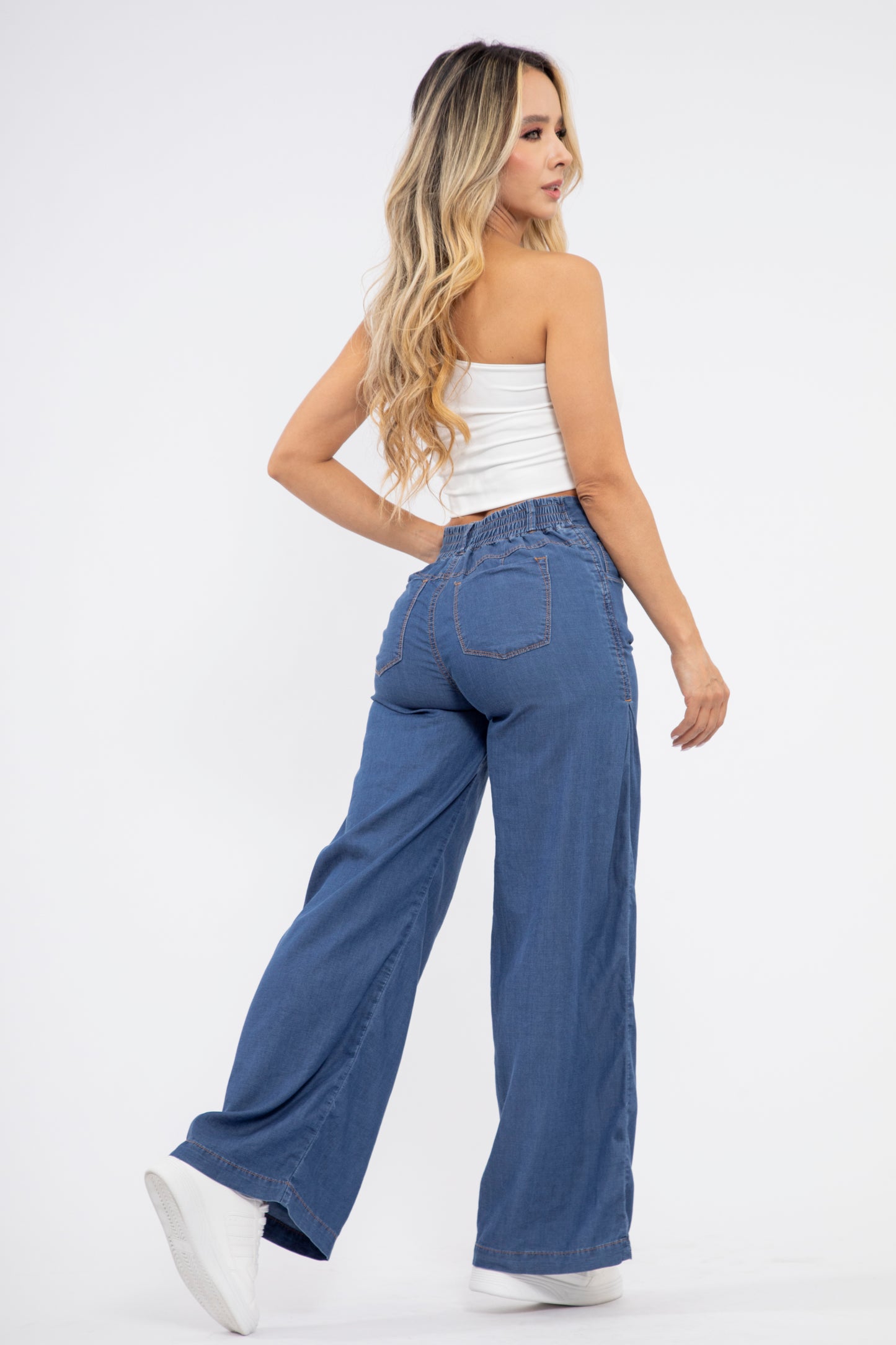 Pantalón wide leg en tela liviana